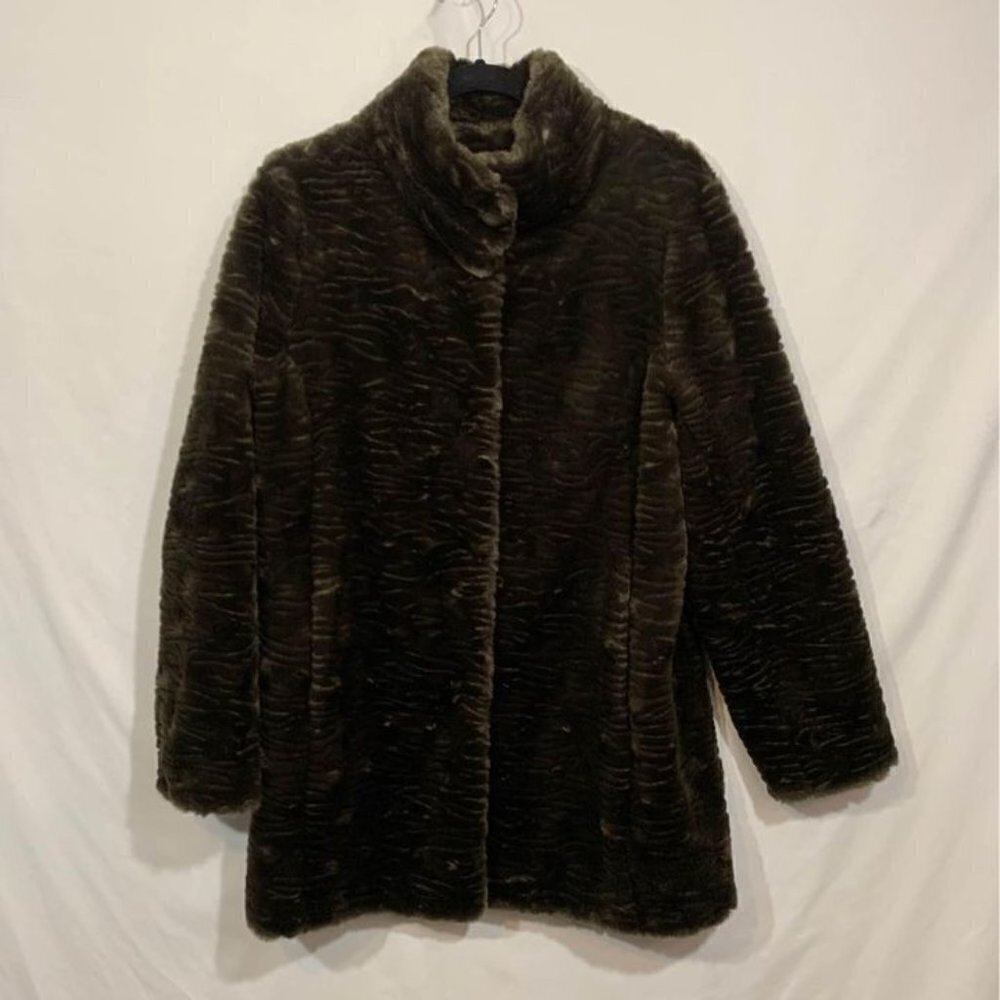 - FEN•NELLI London faux fur jacket. Gorgeous! Brown/green. Pockets. Satin …